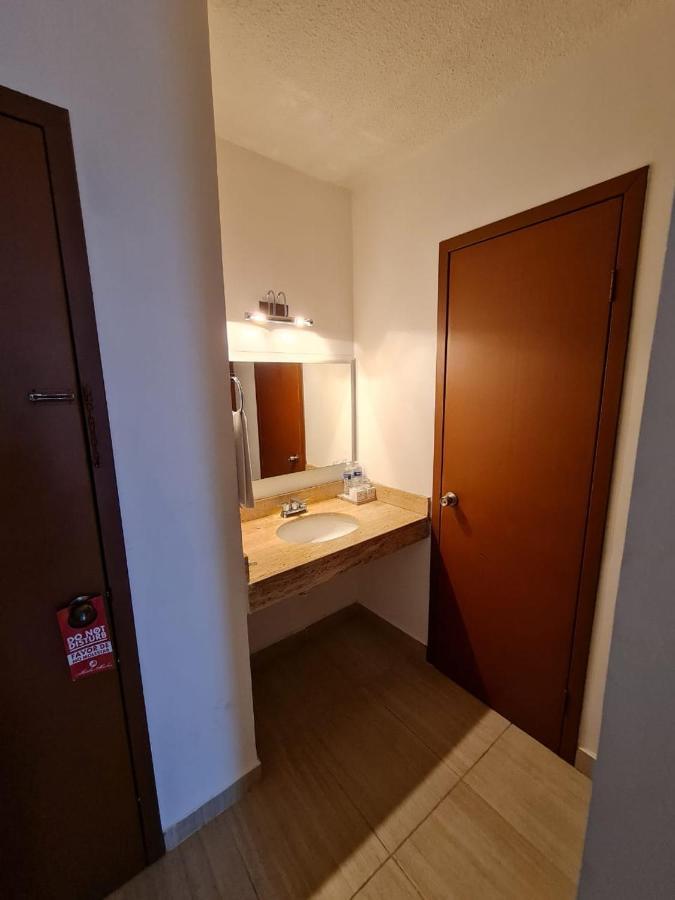 Hotel Marlon Chetumal Buitenkant foto